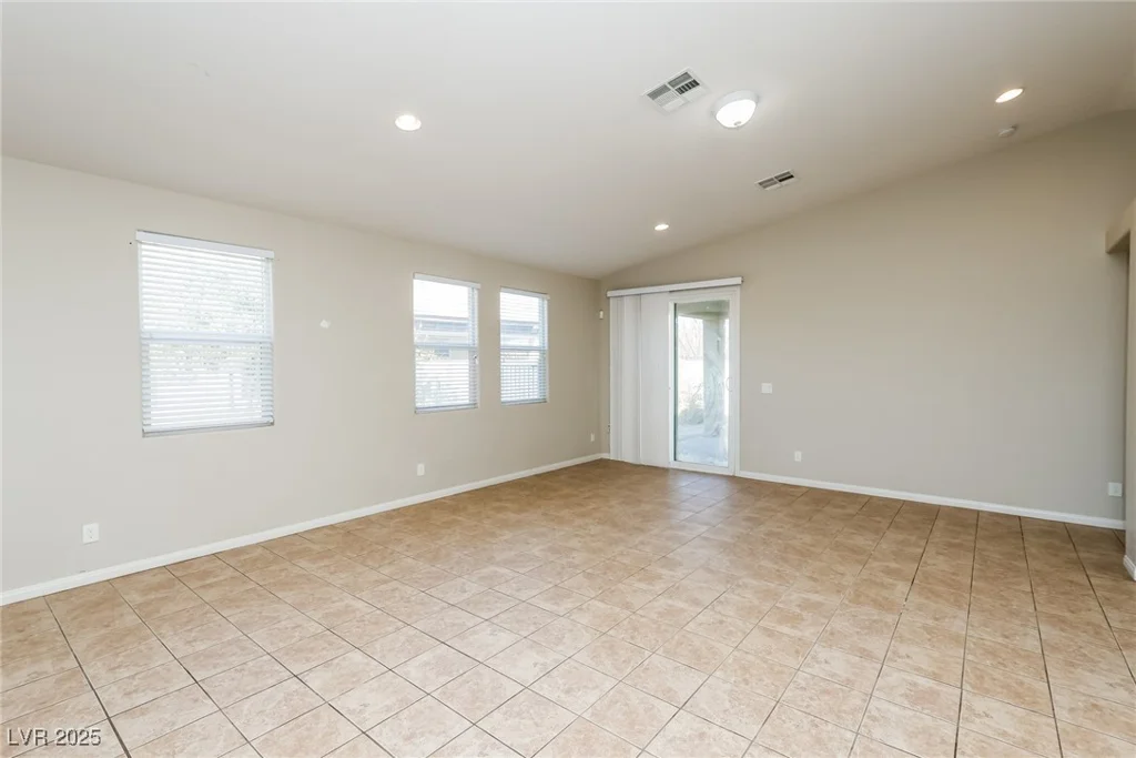 6856 Council Heights, Las Vegas, NV 89142