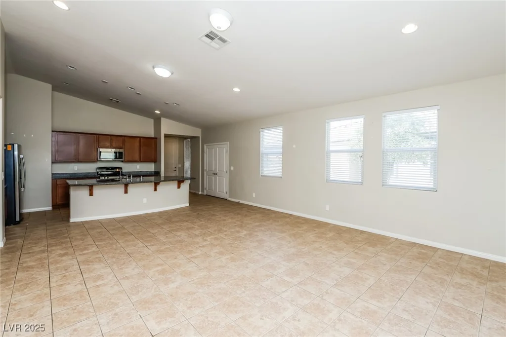 6856 Council Heights, Las Vegas, NV 89142