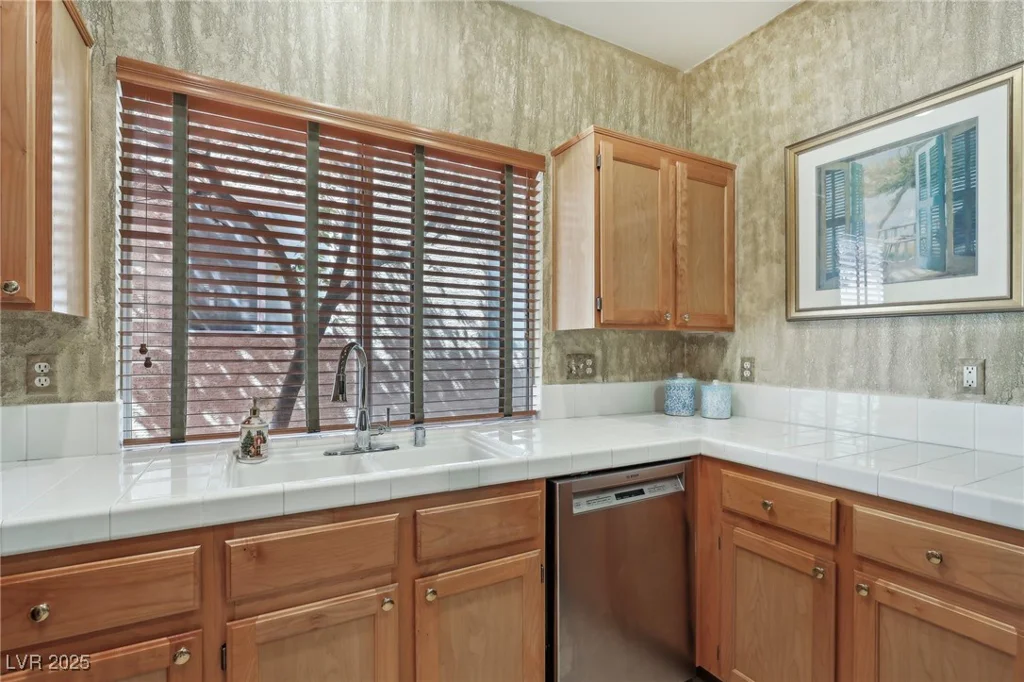 9908 Camino Loma Verde, Las Vegas, NV 89117