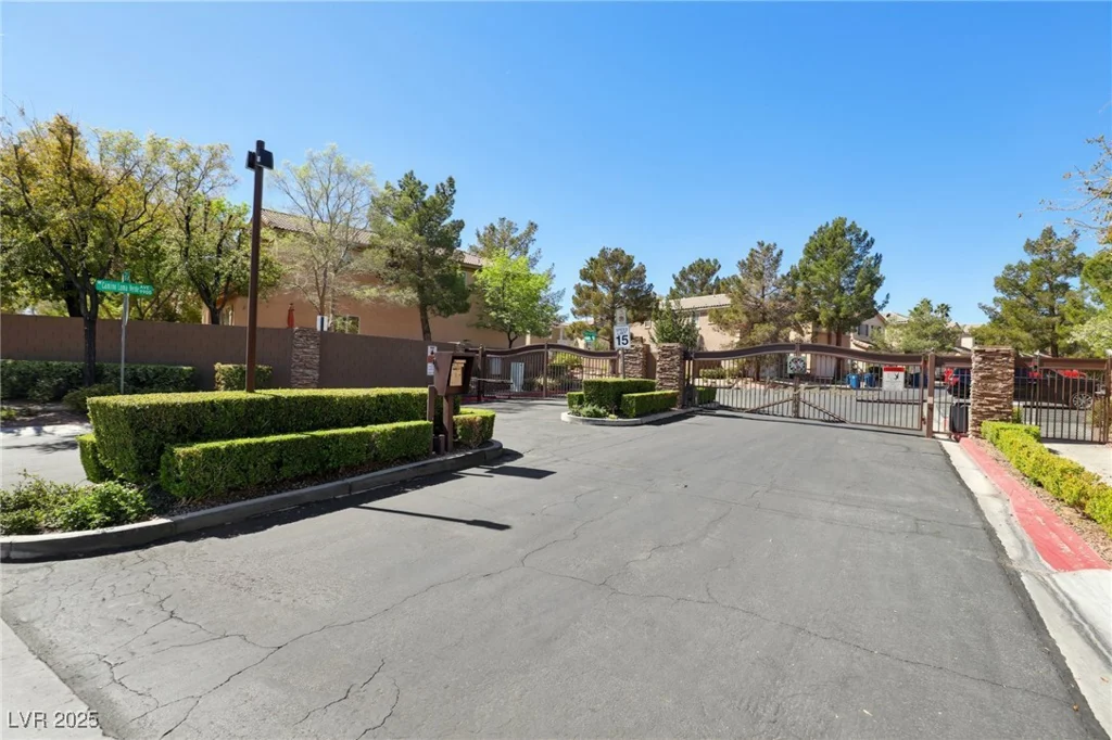9908 Camino Loma Verde, Las Vegas, NV 89117