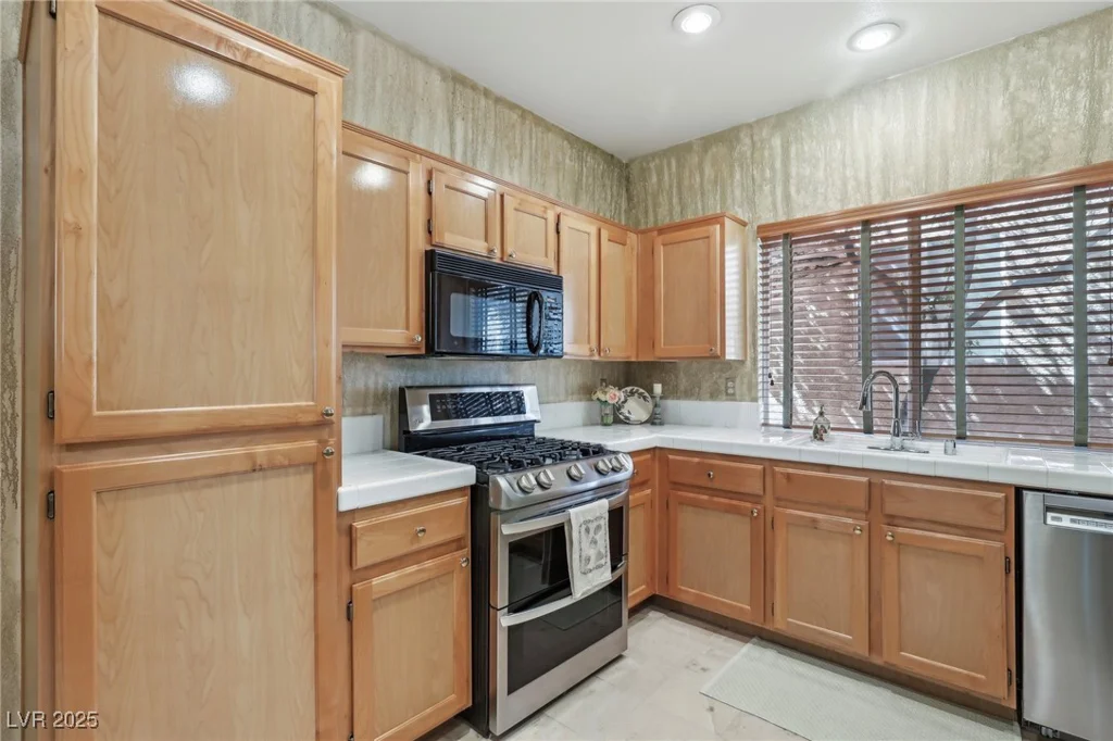 9908 Camino Loma Verde, Las Vegas, NV 89117