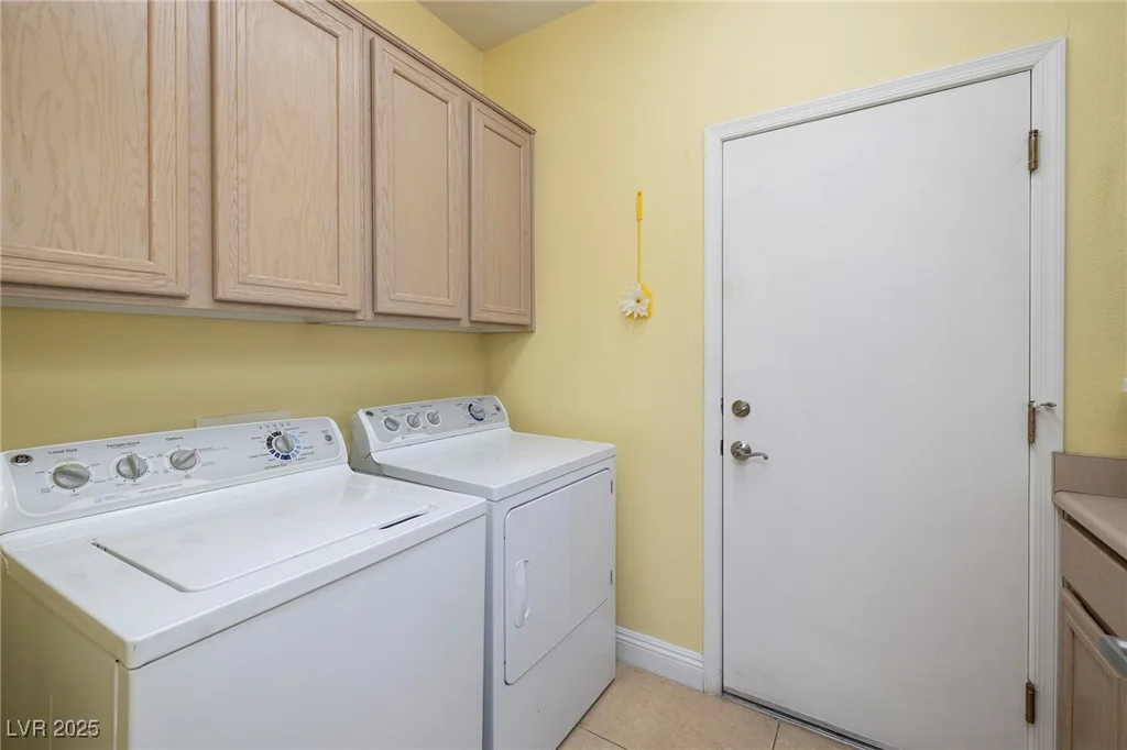 1908 Oliver Springs, Henderson, NV 89052