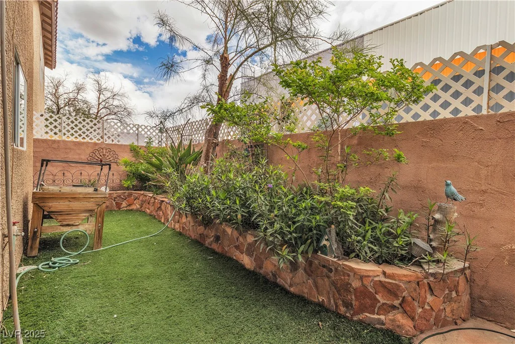 5050 Secret Rock, Las Vegas, NV 89122
