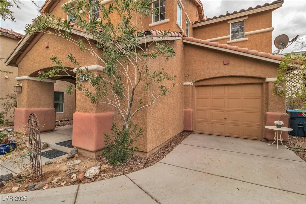 5050 Secret Rock, Las Vegas, NV 89122