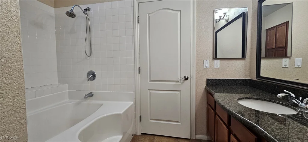 3145 Flamingo, Las Vegas, NV 89121