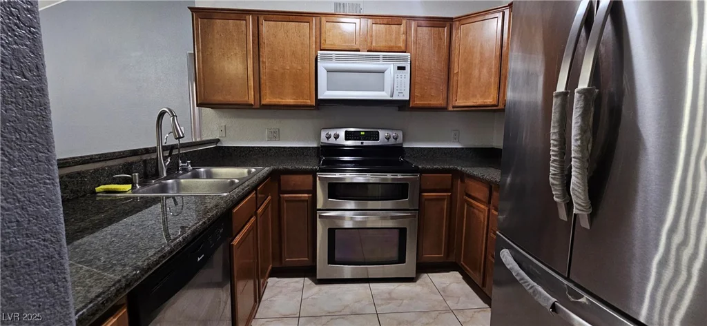 3145 Flamingo, Las Vegas, NV 89121