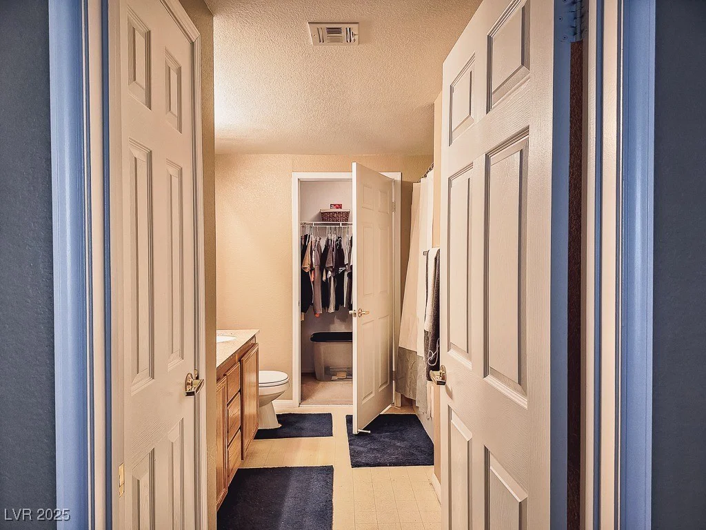 10001 Peace, Las Vegas, NV 89147