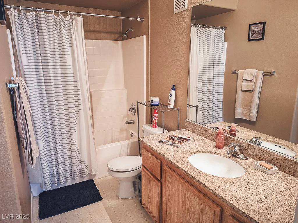 10001 Peace, Las Vegas, NV 89147