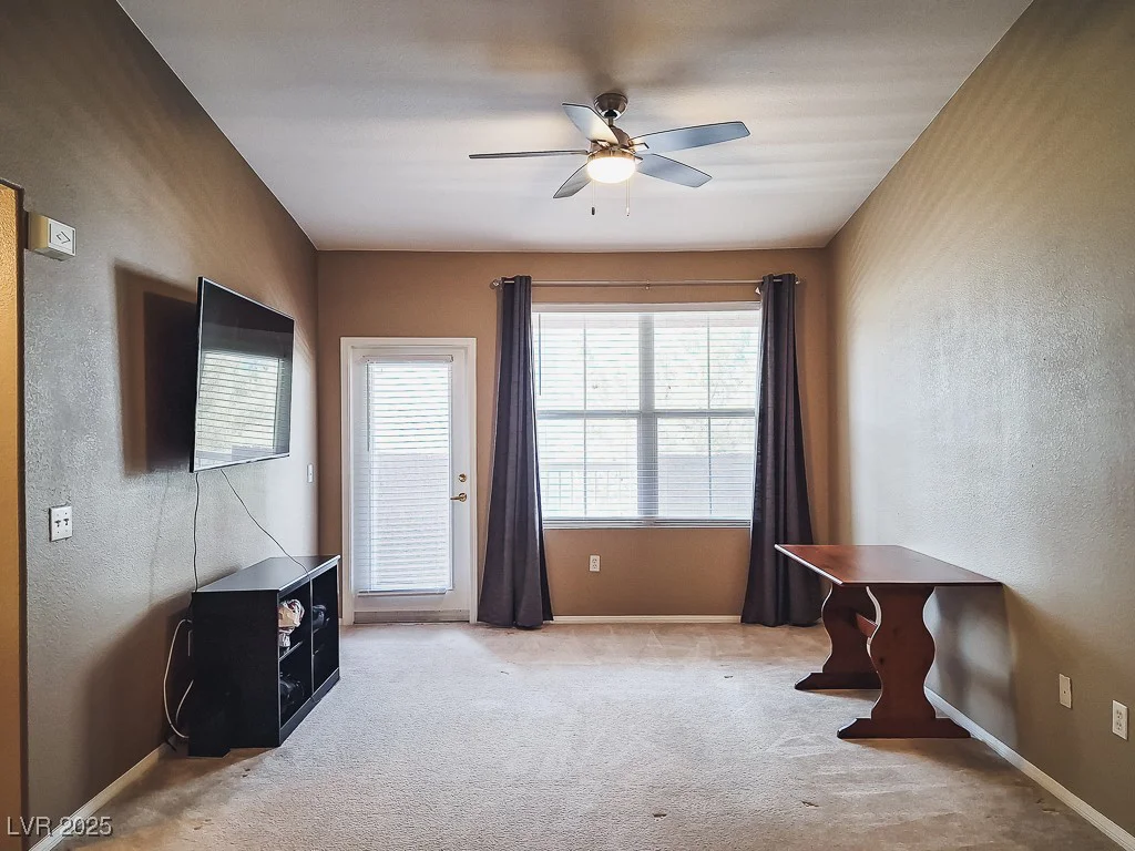 10001 Peace, Las Vegas, NV 89147