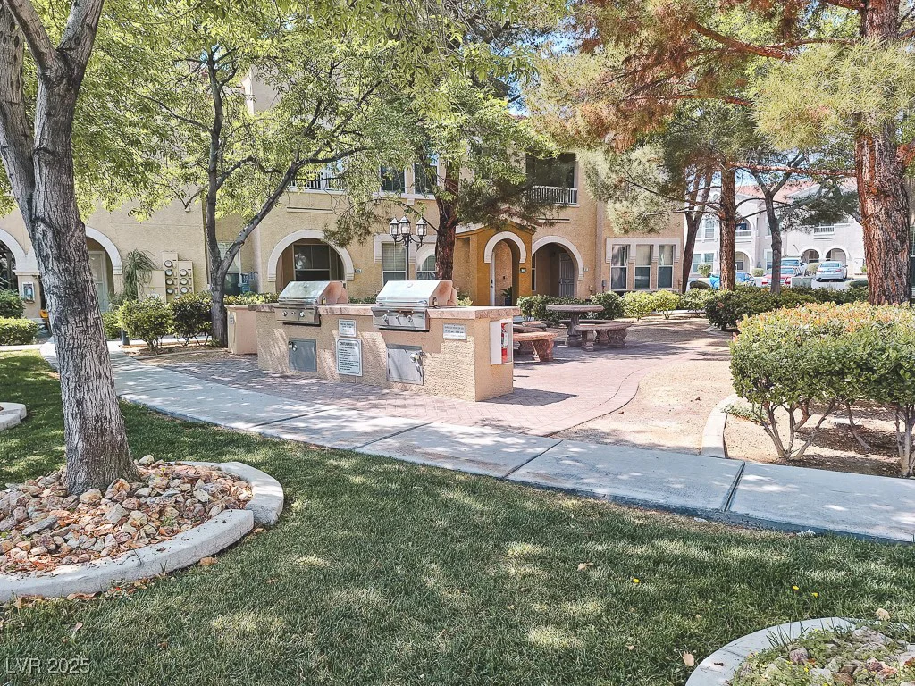 10001 Peace, Las Vegas, NV 89147