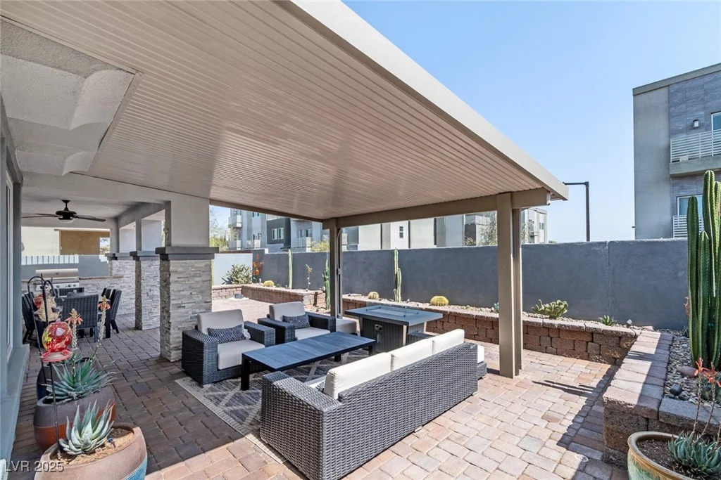 1136 Jamesbury, Las Vegas, NV 89135