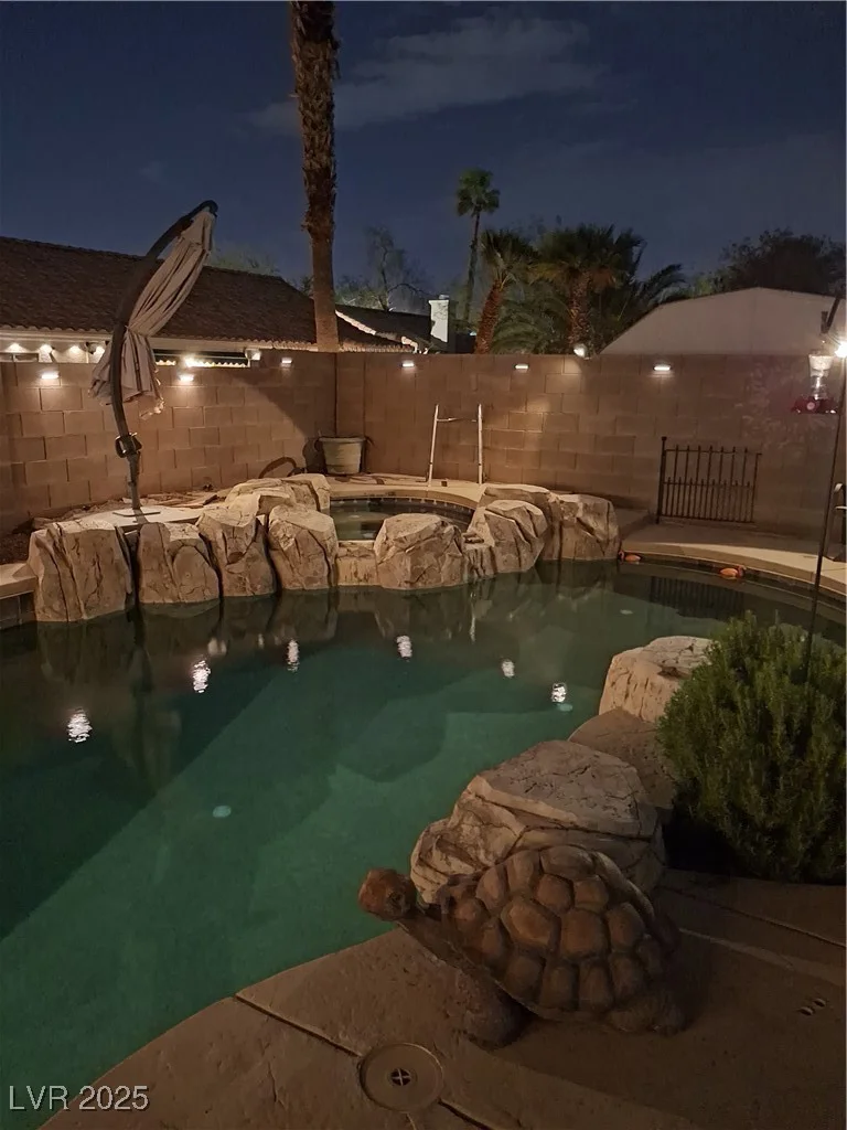 2750 Sandalwood, Henderson, NV 89074