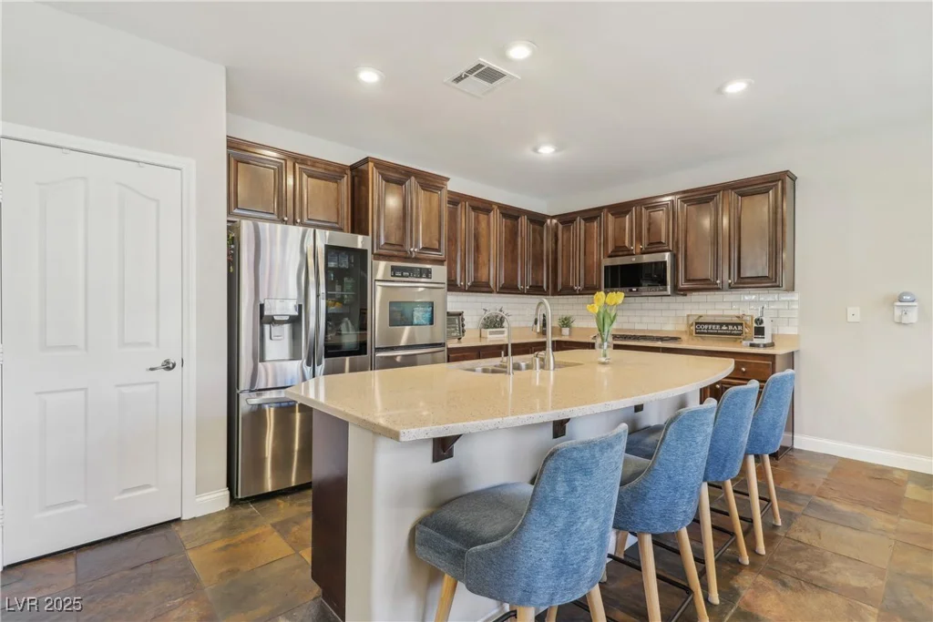 605 Bachelor Button, Las Vegas, NV 89138