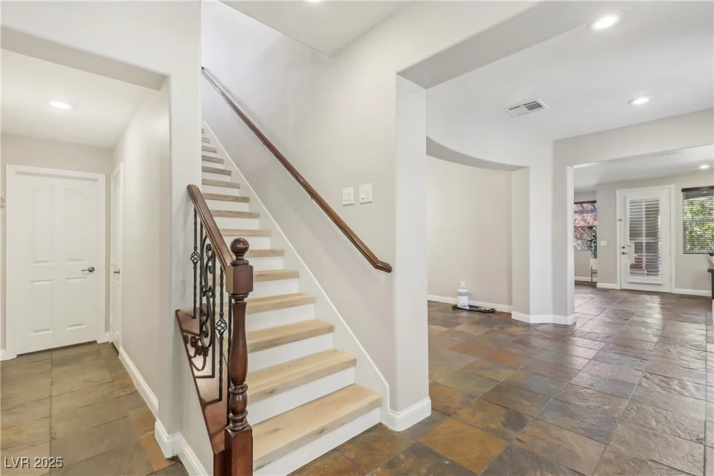 605 Bachelor Button, Las Vegas, NV 89138