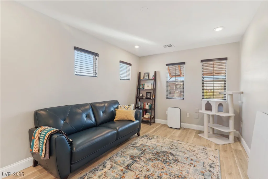 605 Bachelor Button, Las Vegas, NV 89138