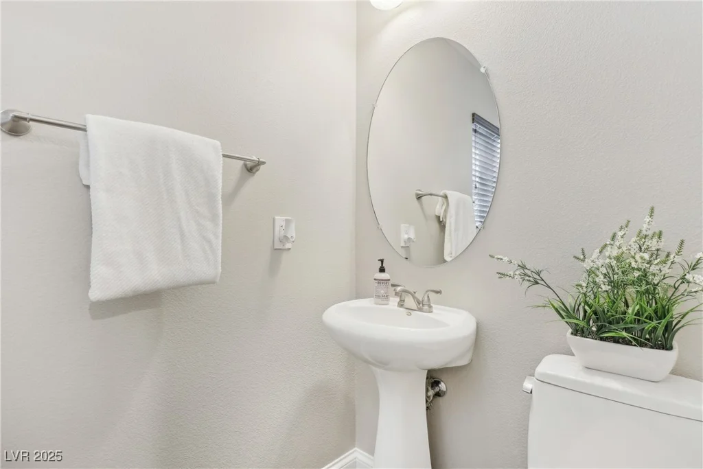 605 Bachelor Button, Las Vegas, NV 89138