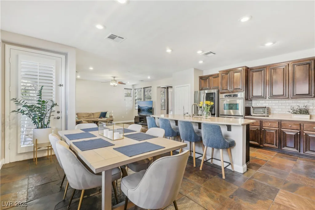 605 Bachelor Button, Las Vegas, NV 89138