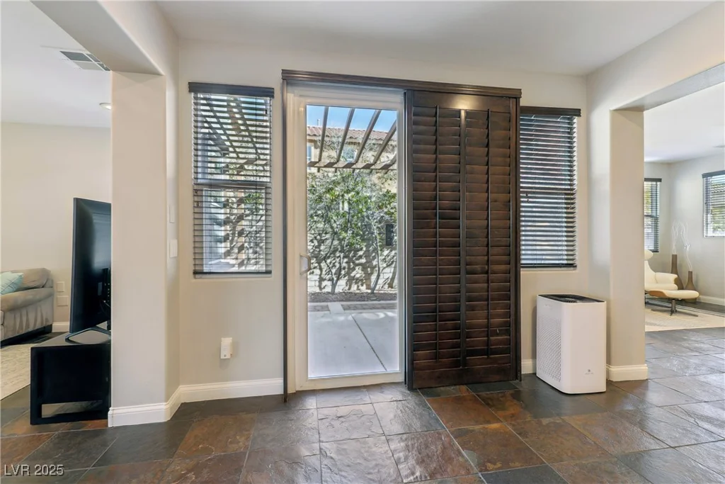 605 Bachelor Button, Las Vegas, NV 89138