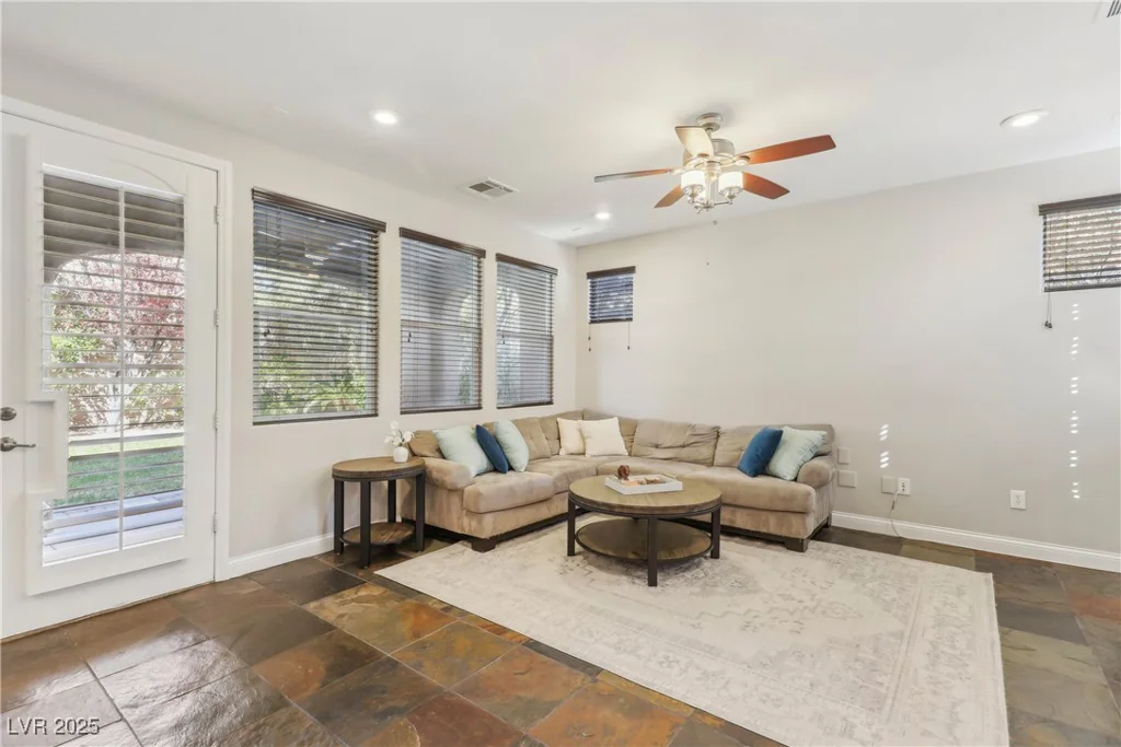 605 Bachelor Button, Las Vegas, NV 89138