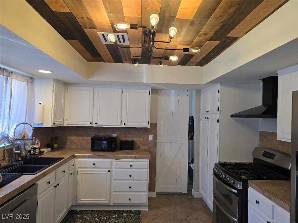 8504 Soneto, Las Vegas, NV 89117