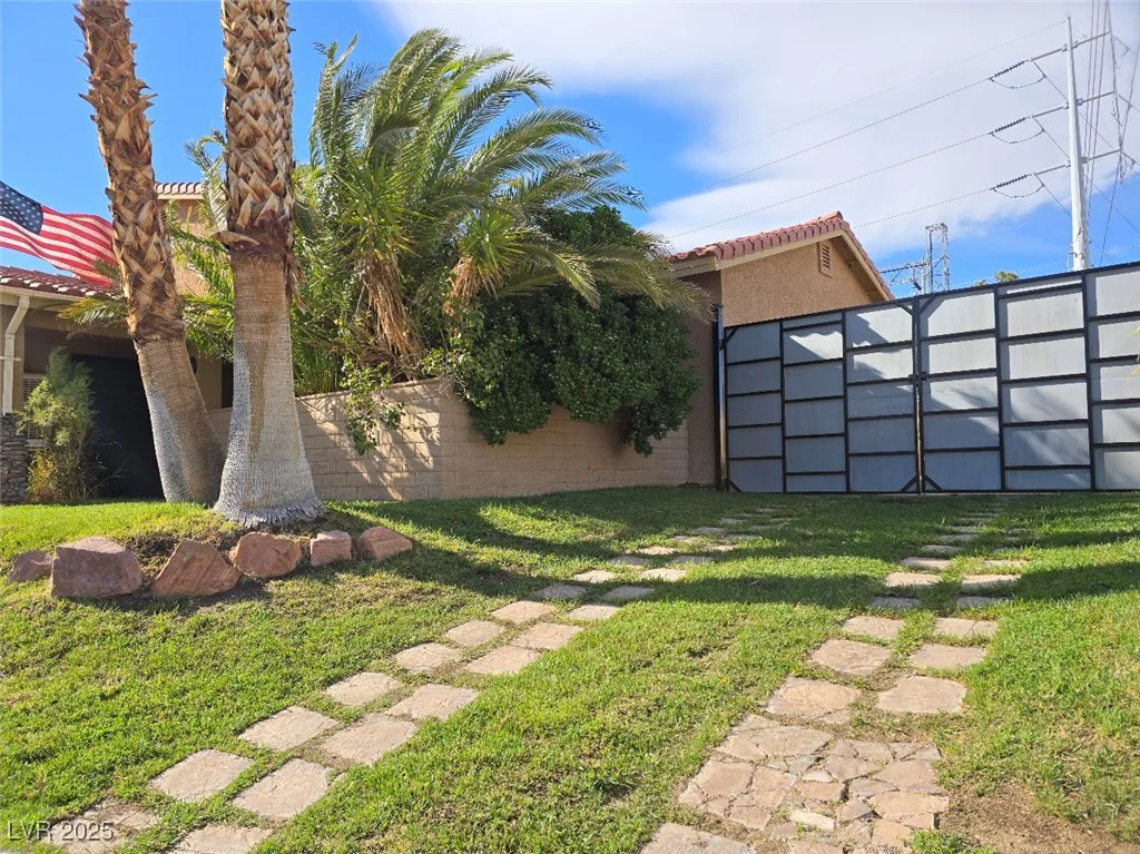 8504 Soneto, Las Vegas, NV 89117