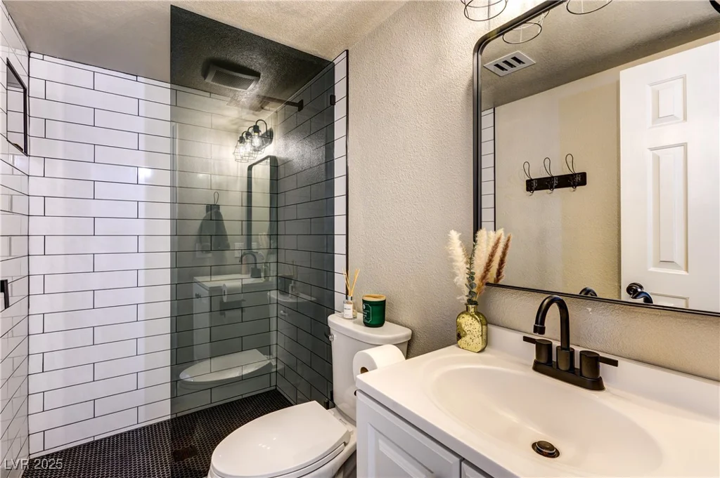 8504 Soneto, Las Vegas, NV 89117