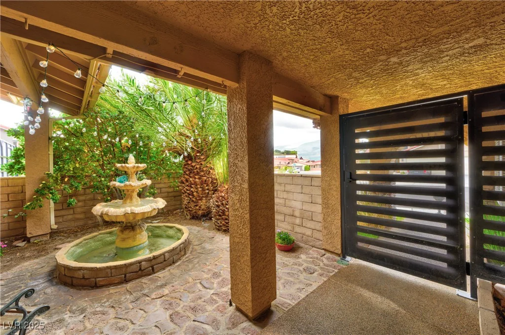 8504 Soneto, Las Vegas, NV 89117
