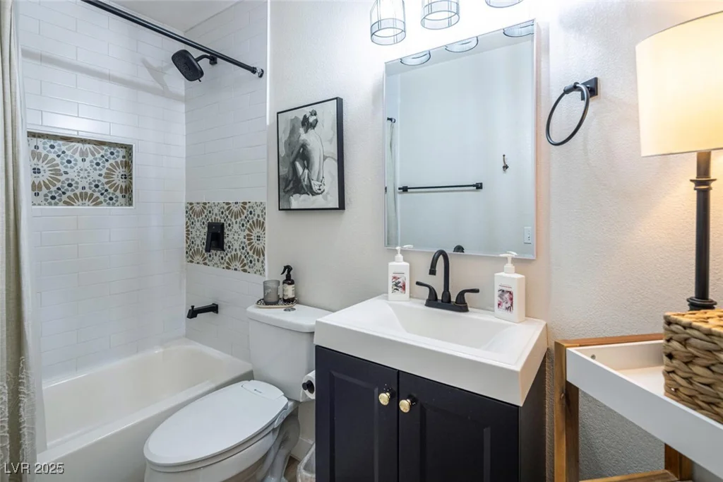 5317 Clover Blossom, North Las Vegas, NV 89031