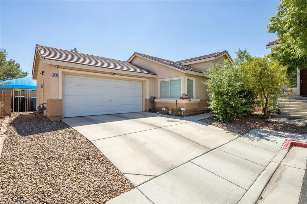 5317 Clover Blossom, North Las Vegas, NV 89031