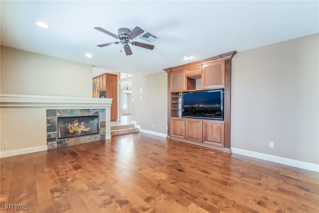 950 Eagle Mountain, Las Vegas, NV 89123