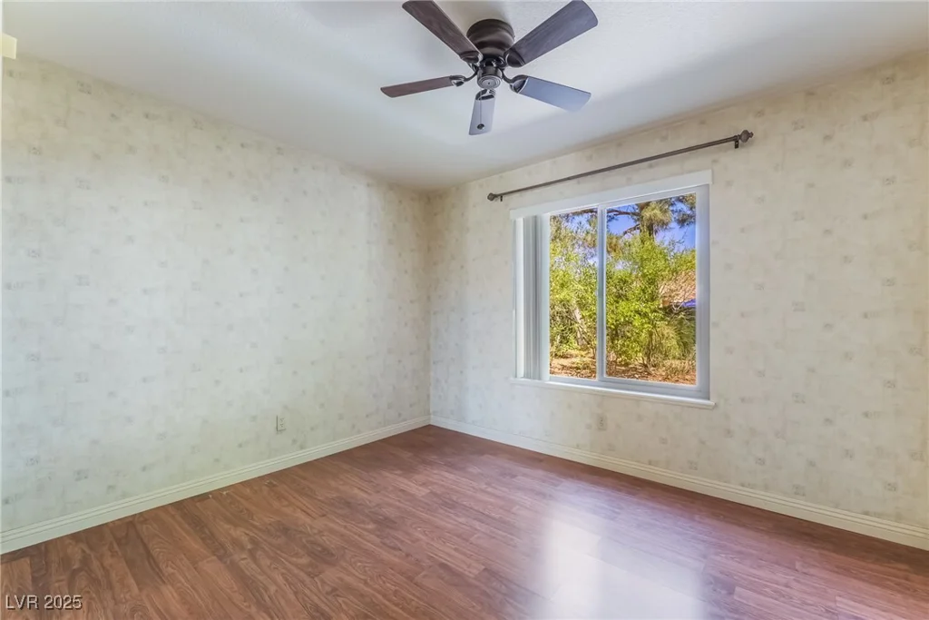 950 Eagle Mountain, Las Vegas, NV 89123