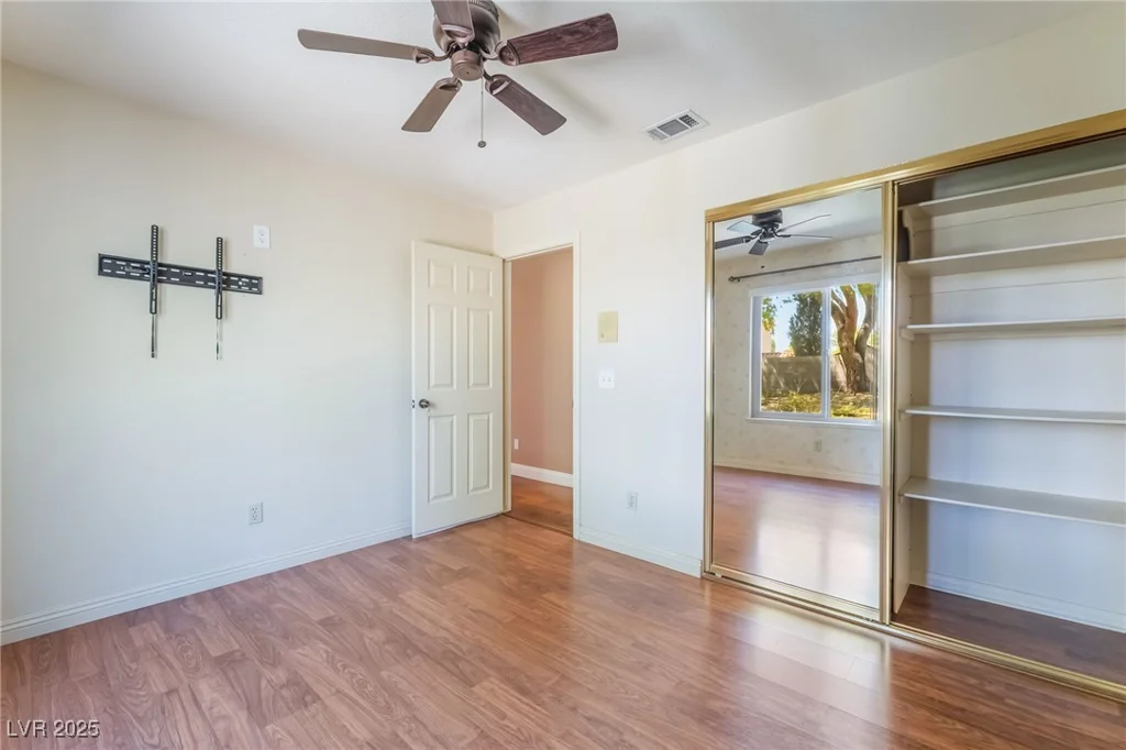 950 Eagle Mountain, Las Vegas, NV 89123