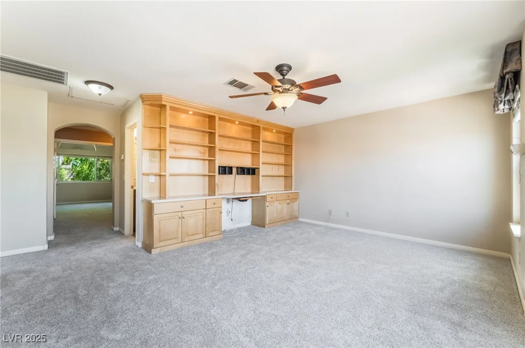 950 Eagle Mountain, Las Vegas, NV 89123