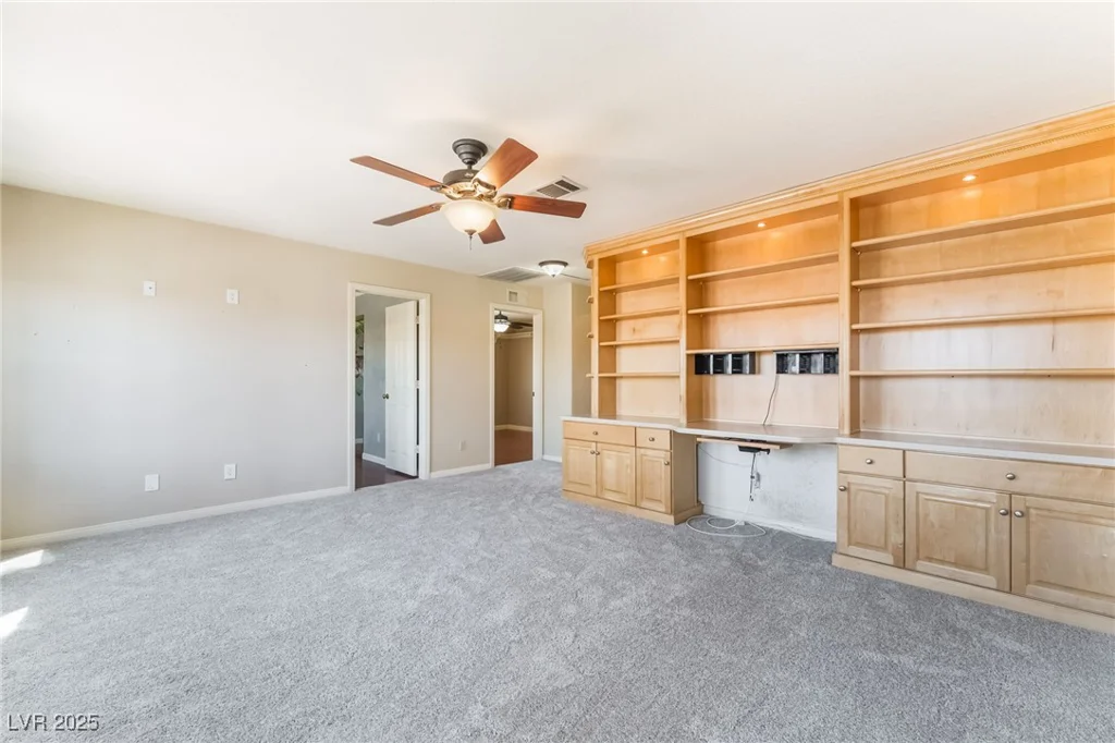 950 Eagle Mountain, Las Vegas, NV 89123