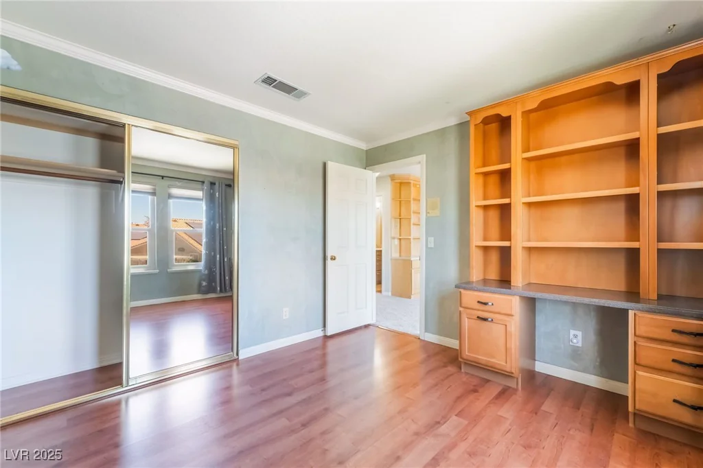 950 Eagle Mountain, Las Vegas, NV 89123