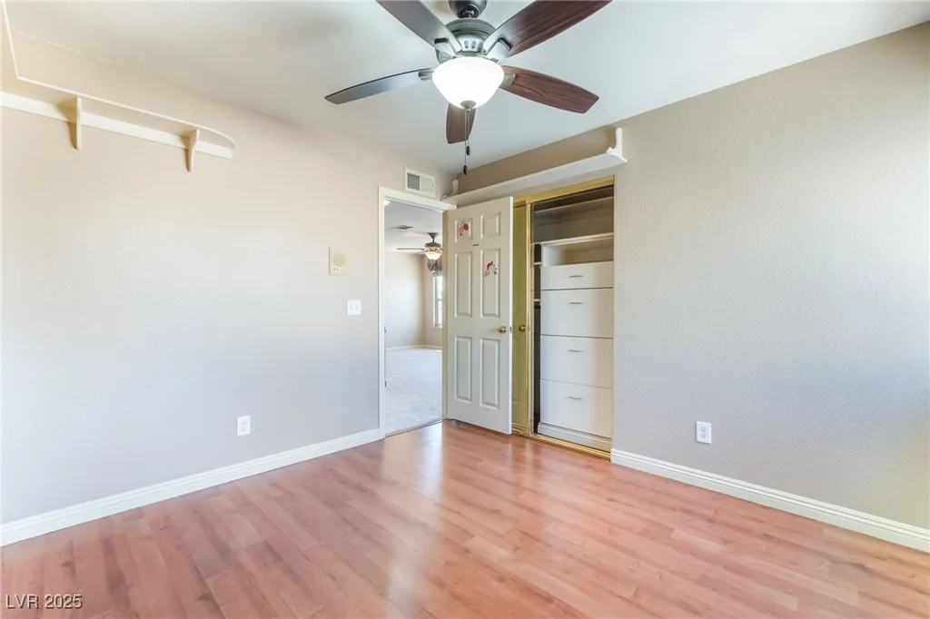950 Eagle Mountain, Las Vegas, NV 89123