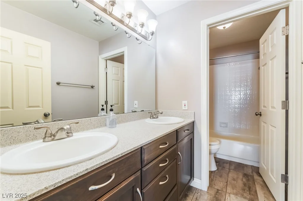 950 Eagle Mountain, Las Vegas, NV 89123