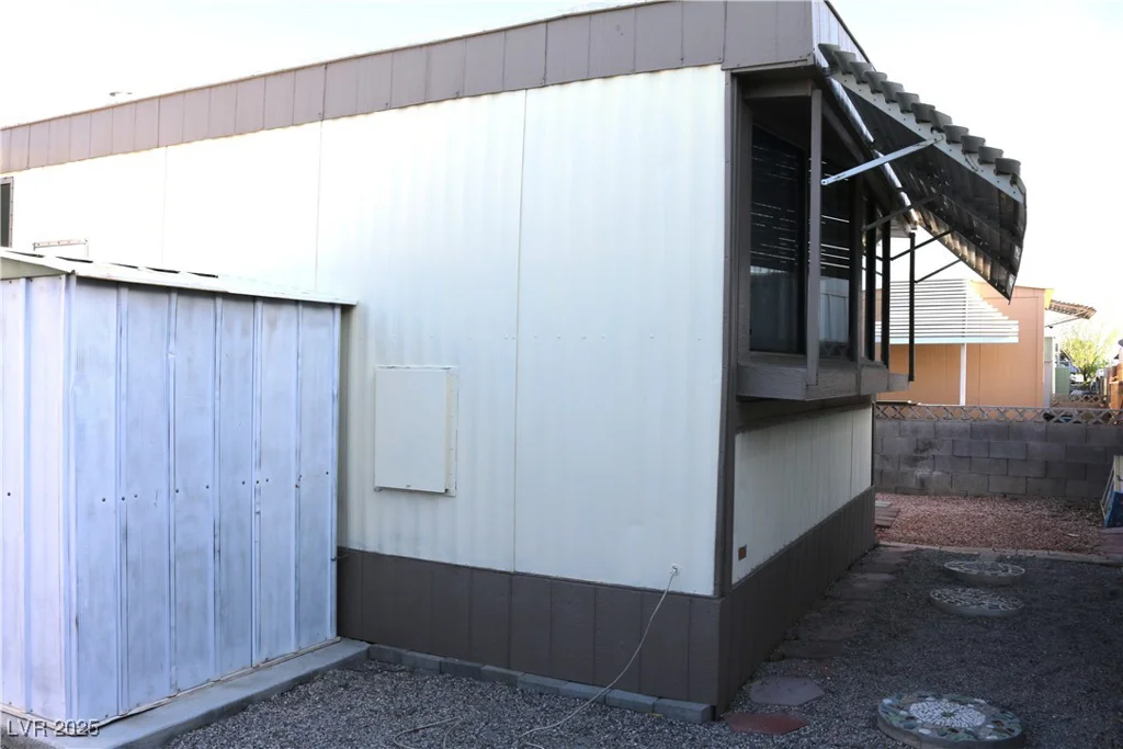 4633 Royal Ridge, Las Vegas, NV 89103
