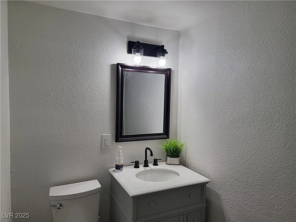310 Lake Mead, North Las Vegas, NV 89030