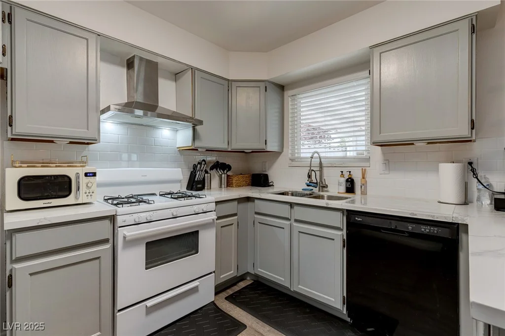117 Saint Albans, Henderson, NV 89015