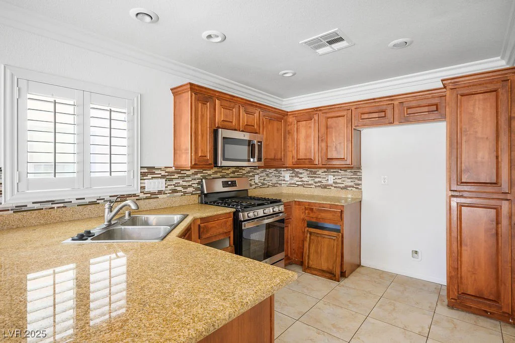 6476 Ness Gardens, Las Vegas, NV 89122