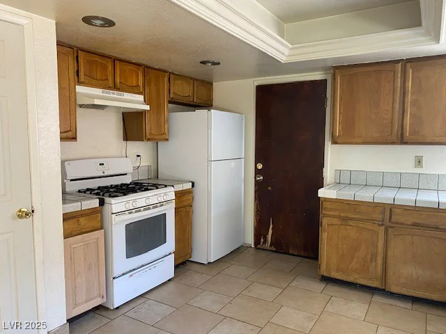 7732 Blackbird, Las Vegas, NV 89145
