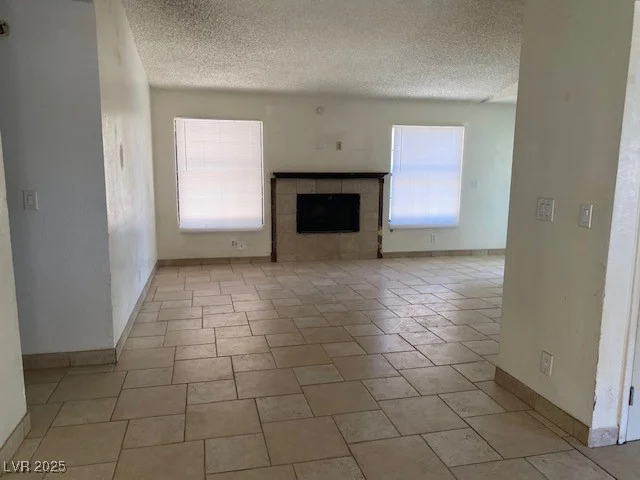 7732 Blackbird, Las Vegas, NV 89145