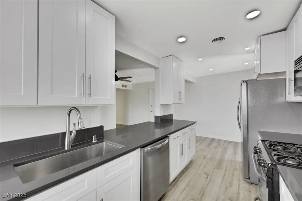 1405 Vegas Valley, Las Vegas, NV 89169
