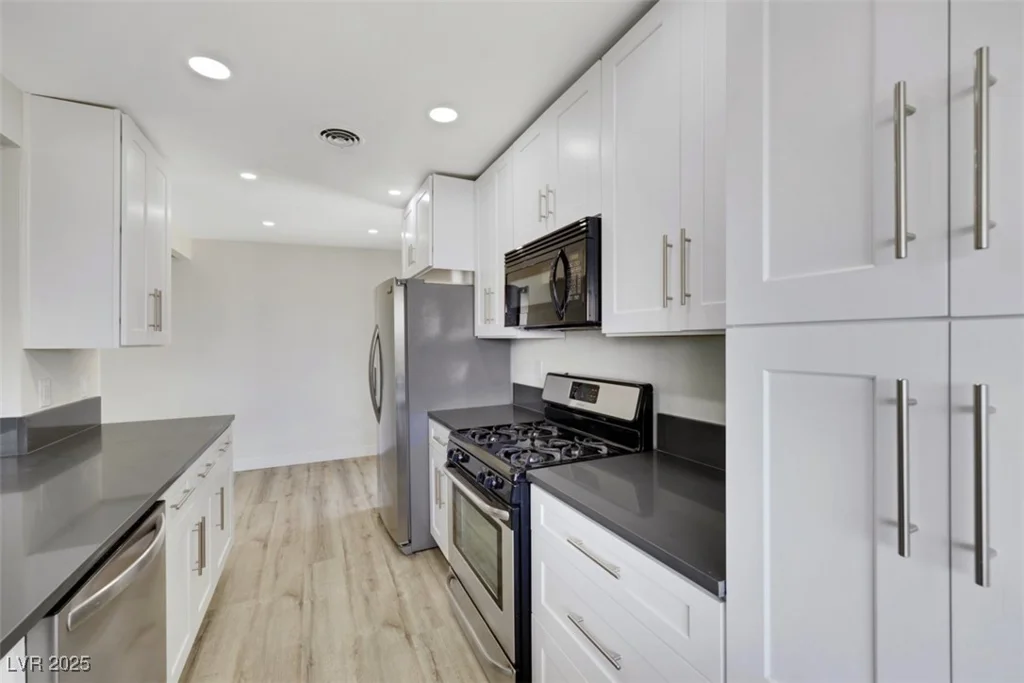 1405 Vegas Valley, Las Vegas, NV 89169