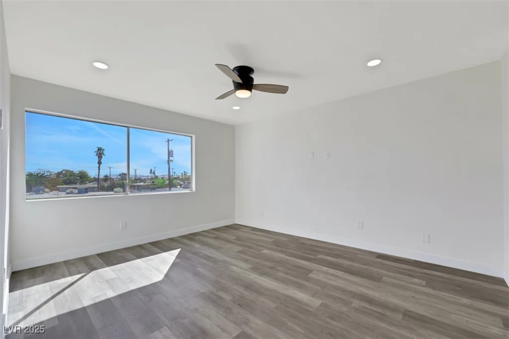 1405 Vegas Valley, Las Vegas, NV 89169