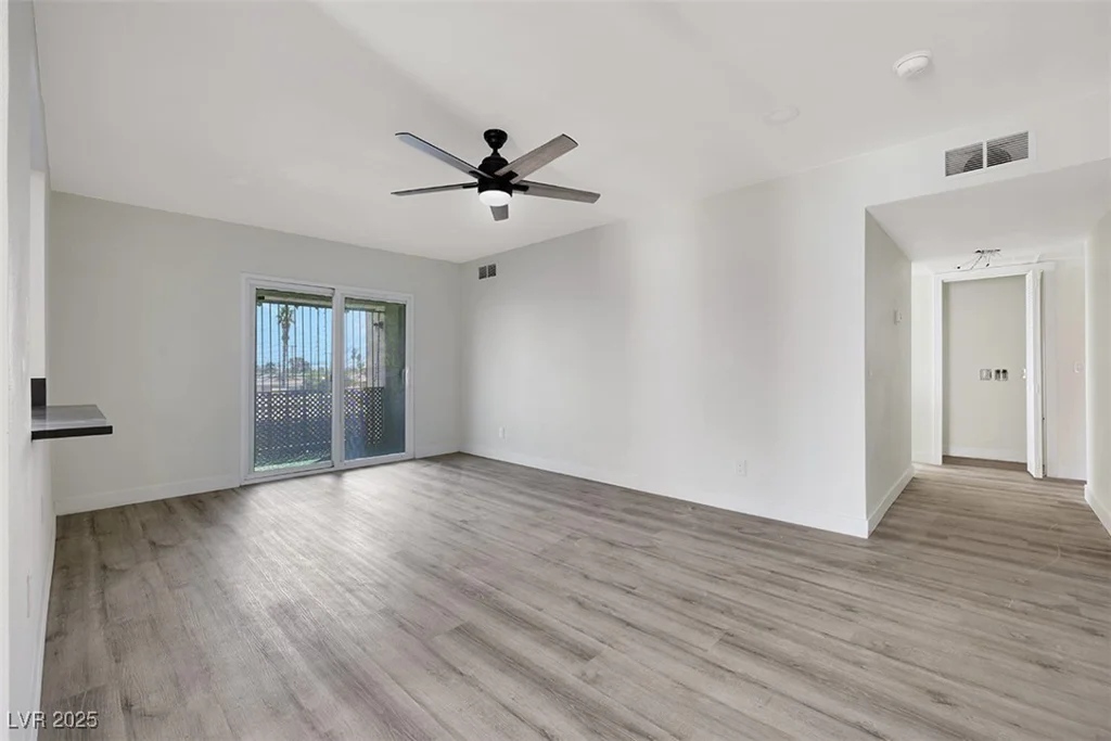 1405 Vegas Valley, Las Vegas, NV 89169