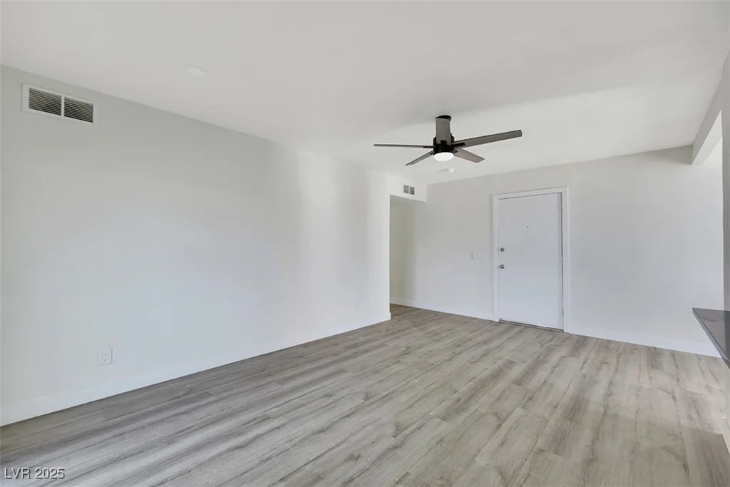 1405 Vegas Valley, Las Vegas, NV 89169