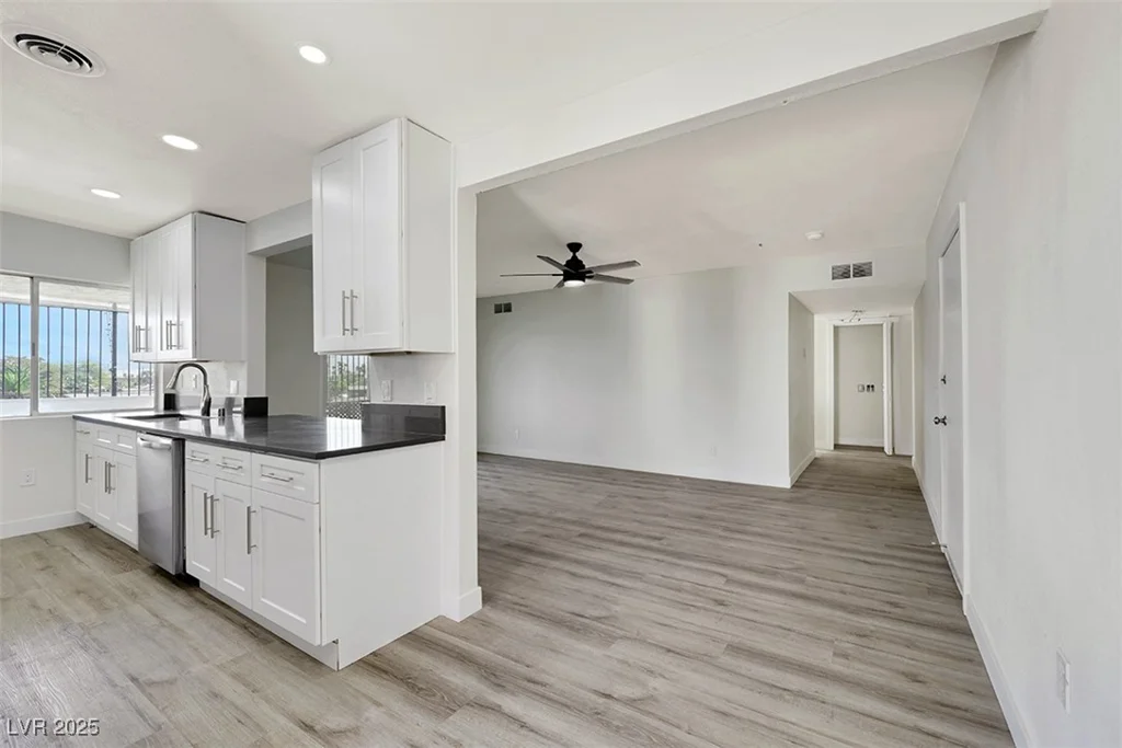 1405 Vegas Valley, Las Vegas, NV 89169