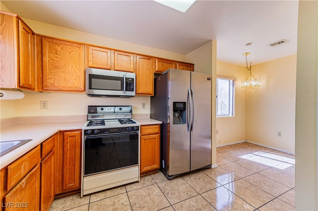 2456 Desert Sands, Las Vegas, NV 89134